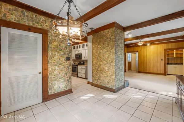 $299,500 | 609 Dabbs Street, Hattiesburg, MS 39401