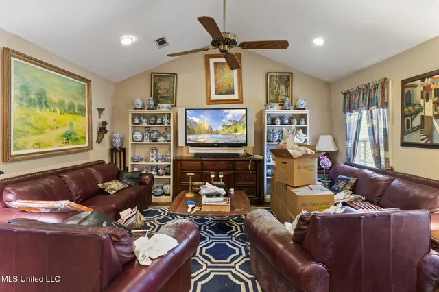 $324,900 | 609 Dabbs Street, Hattiesburg, MS 39401