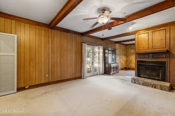 $299,500 | 609 Dabbs Street, Hattiesburg, MS 39401