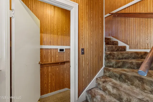 $299,500 | 609 Dabbs Street, Hattiesburg, MS 39401