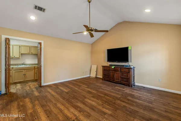 $299,500 | 609 Dabbs Street, Hattiesburg, MS 39401