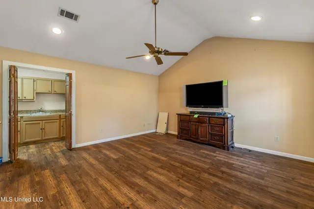 $299,500 | 609 Dabbs Street, Hattiesburg, MS 39401