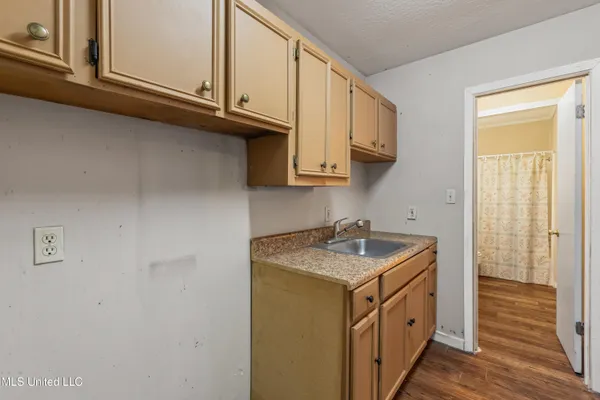 $299,500 | 609 Dabbs Street, Hattiesburg, MS 39401