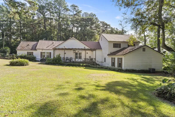 $299,500 | 609 Dabbs Street, Hattiesburg, MS 39401