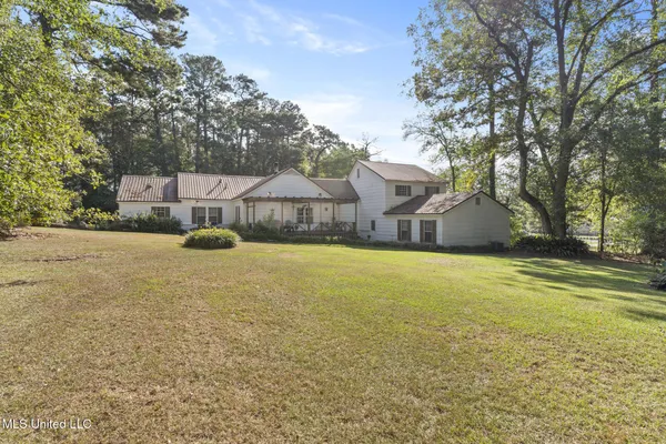 $299,500 | 609 Dabbs Street, Hattiesburg, MS 39401