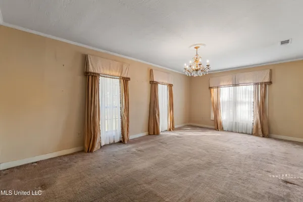 $299,500 | 609 Dabbs Street, Hattiesburg, MS 39401