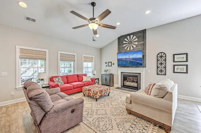 $650,000 | 1044 Pigeon Point, Johns Island, SC 29455