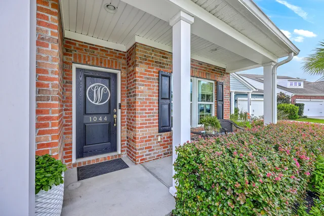 $650,000 | 1044 Pigeon Point, Johns Island, SC 29455