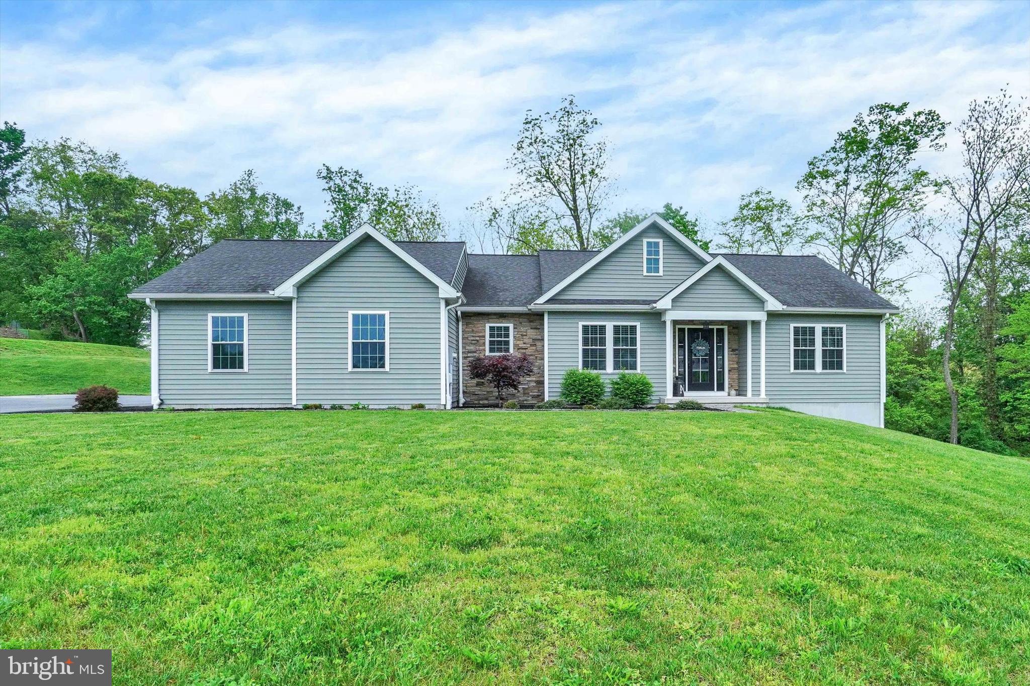 1038 Keller Road York, PA 17406 - Photo 1 of 29 Gallery Image 1