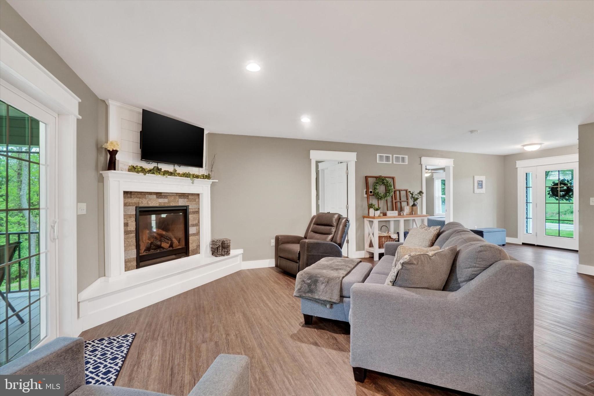 1038 Keller Road York, PA 17406 - Photo 11 of 29 Gallery Image 11