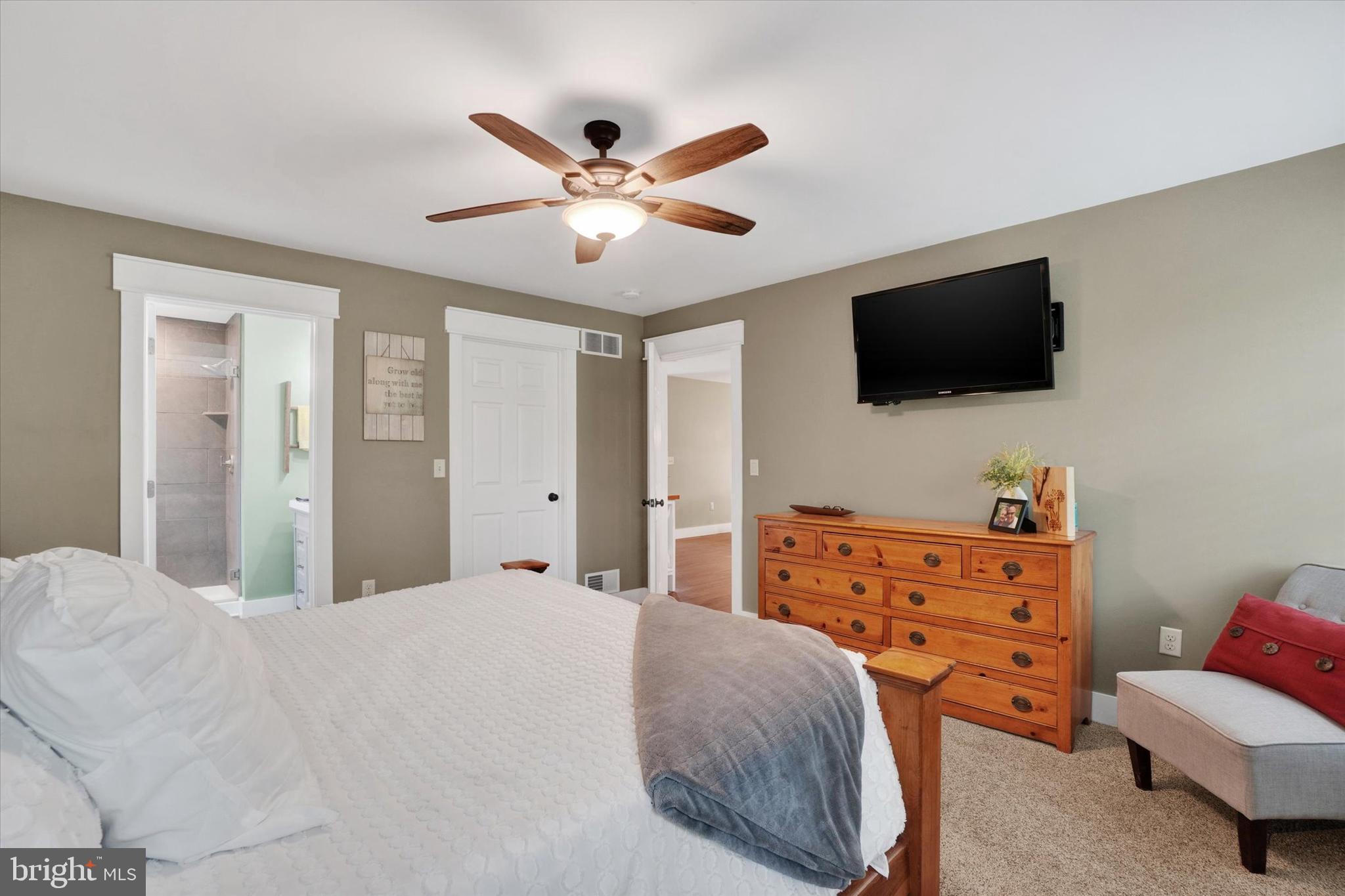 1038 Keller Road York, PA 17406 - Photo 16 of 29 Gallery Image 16