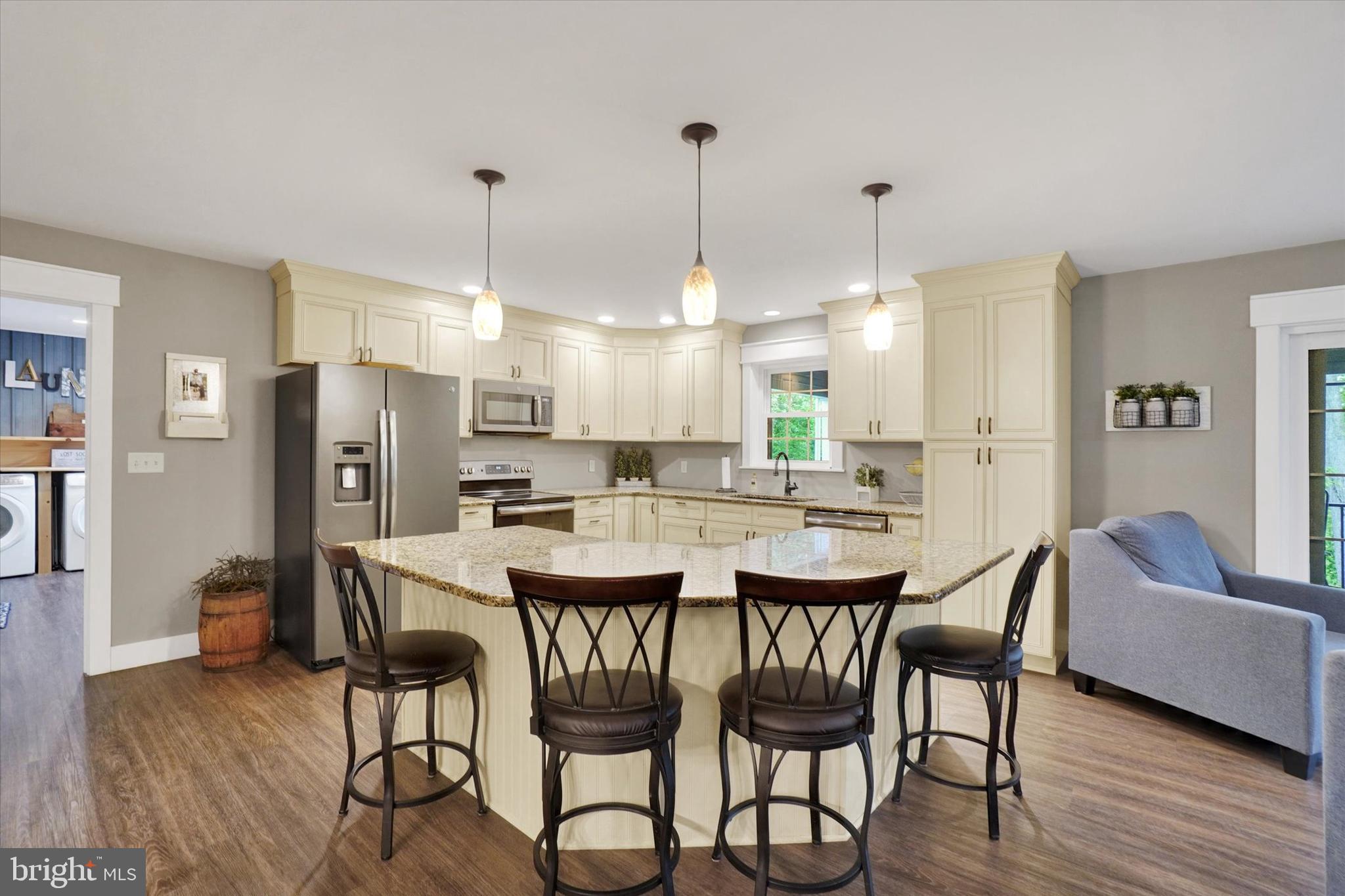 1038 Keller Road York, PA 17406 - Photo 7 of 29 Gallery Image 7