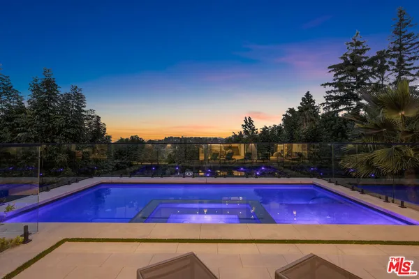$3,995,000 | 16800 Oak View Drive, Encino, CA 91436