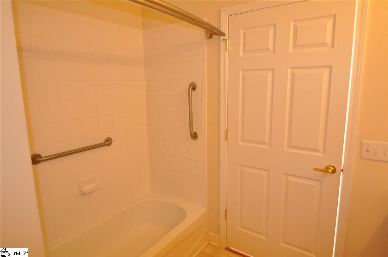 113 Ravines Lane Spartanburg, SC 29301 - Photo 15 of 24 Gallery Image 15