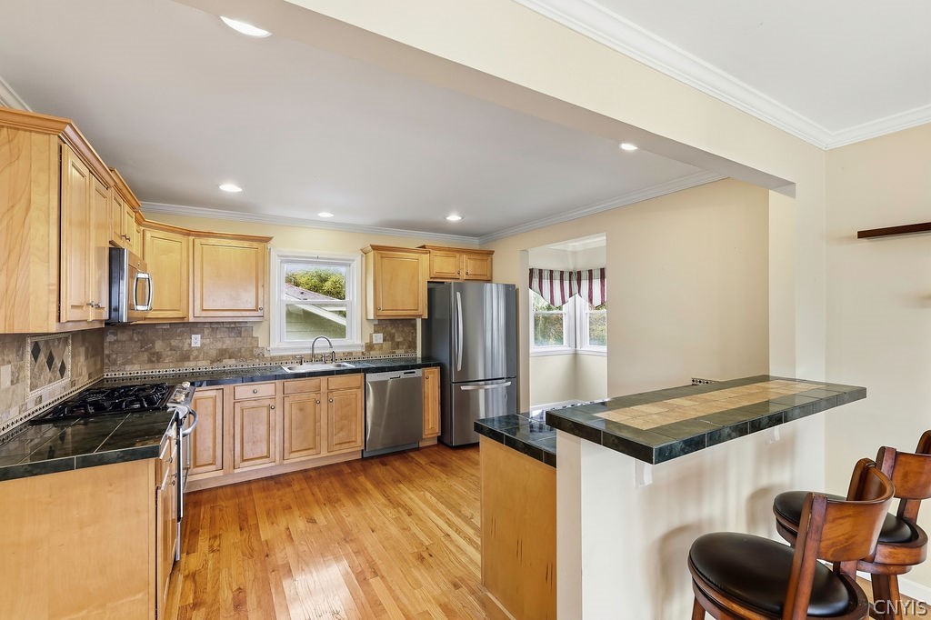 821 Velasko Road Syracuse, NY 13207 - Photo 7 of 32 Gallery Image 7
