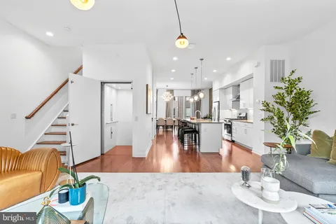 $5,600 | 3203 Sunrise Walk, Philadelphia, PA 19125