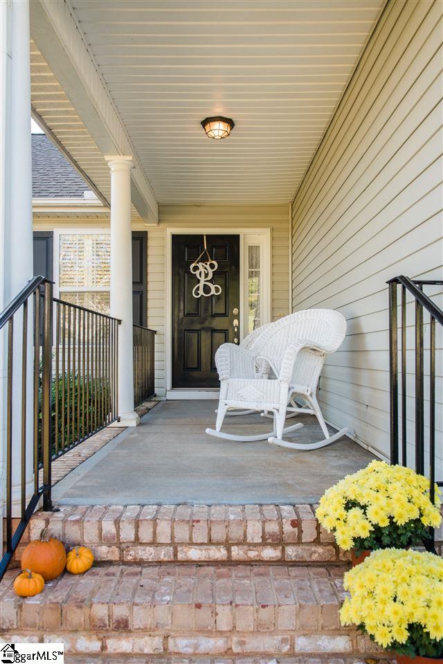 6 Paris Road Taylors, SC 29687 - Photo 4 of 22