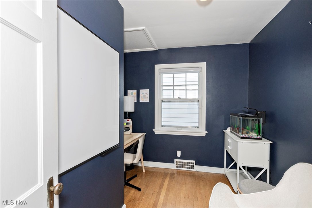 2290-2292 South Overlook Road Cleveland, OH 44106 - Photo 10 of 34 Gallery Image 10