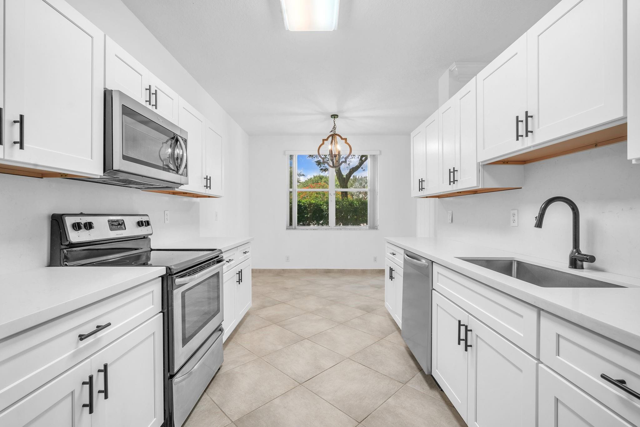 8480 Vía Romana, Unit 86L Boca Raton, FL 33496 - Photo 11 of 38 Photo 11