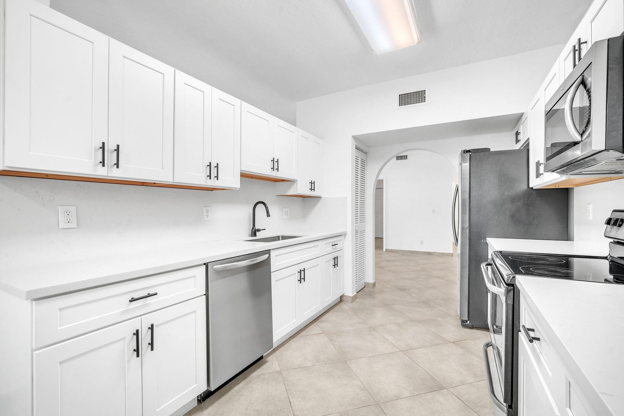 8480 Vía Romana, Unit 86L Boca Raton, FL 33496 - Photo 13 of 38 Photo 13