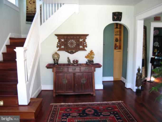5731 Ridgedale Road Baltimore, MD 21209 - Photo 18 of 29 Foyer