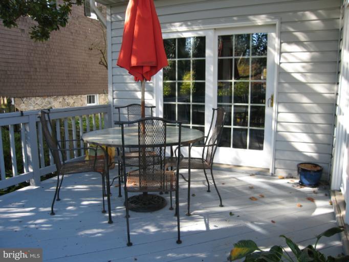 5731 Ridgedale Road Baltimore, MD 21209 - Photo 3 of 29 Rear Deck