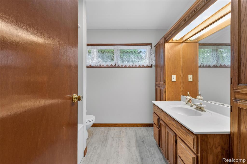 41303 Harris Road Belleville, MI 48111 - Photo 26 of 49