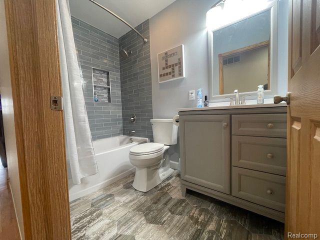 7249 Springborn Road East China, MI 48054 - Photo 20 of 44
