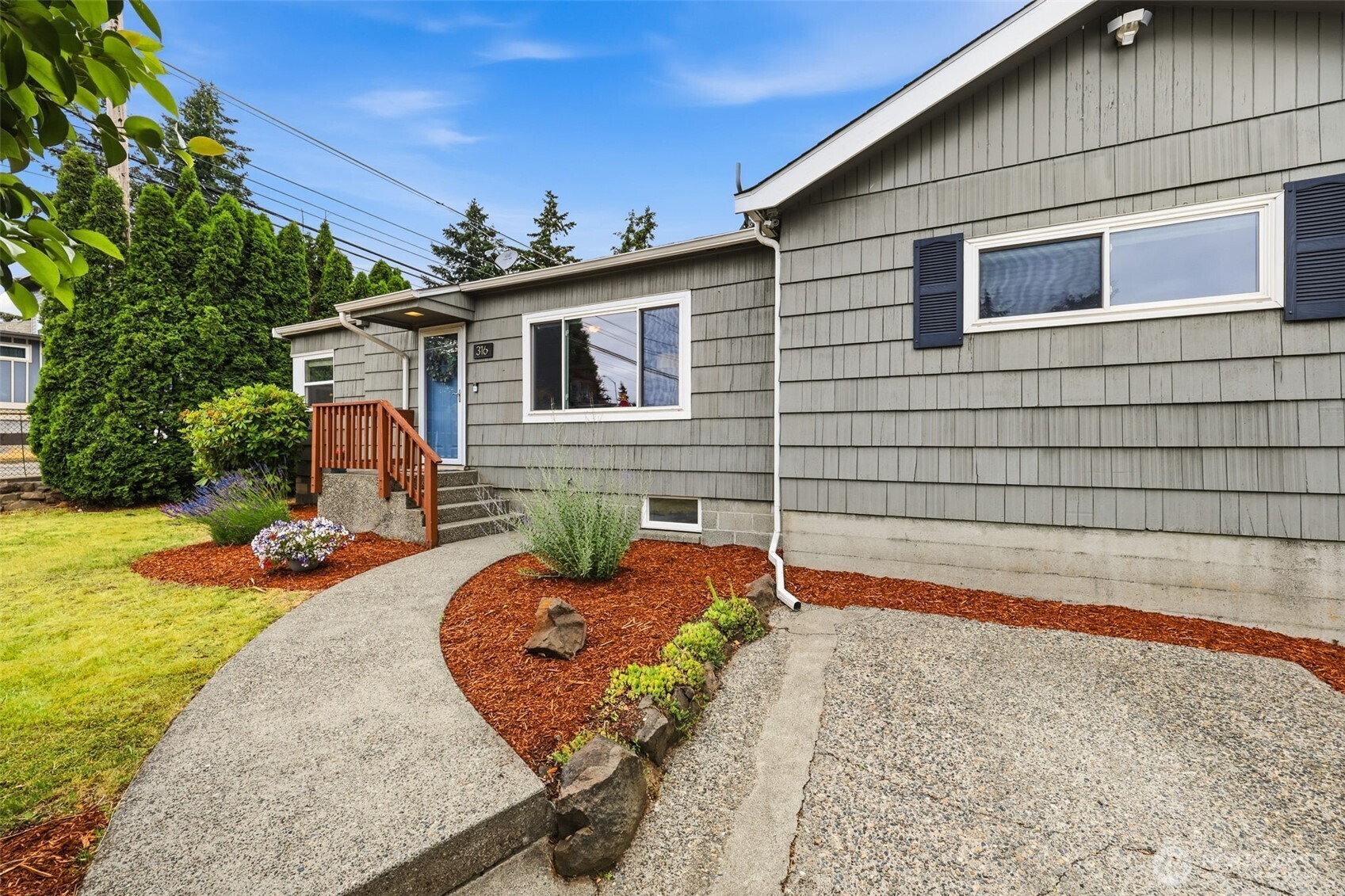 316 Southwest 124th Street Seattle, WA 98146 - Photo 24 of 37