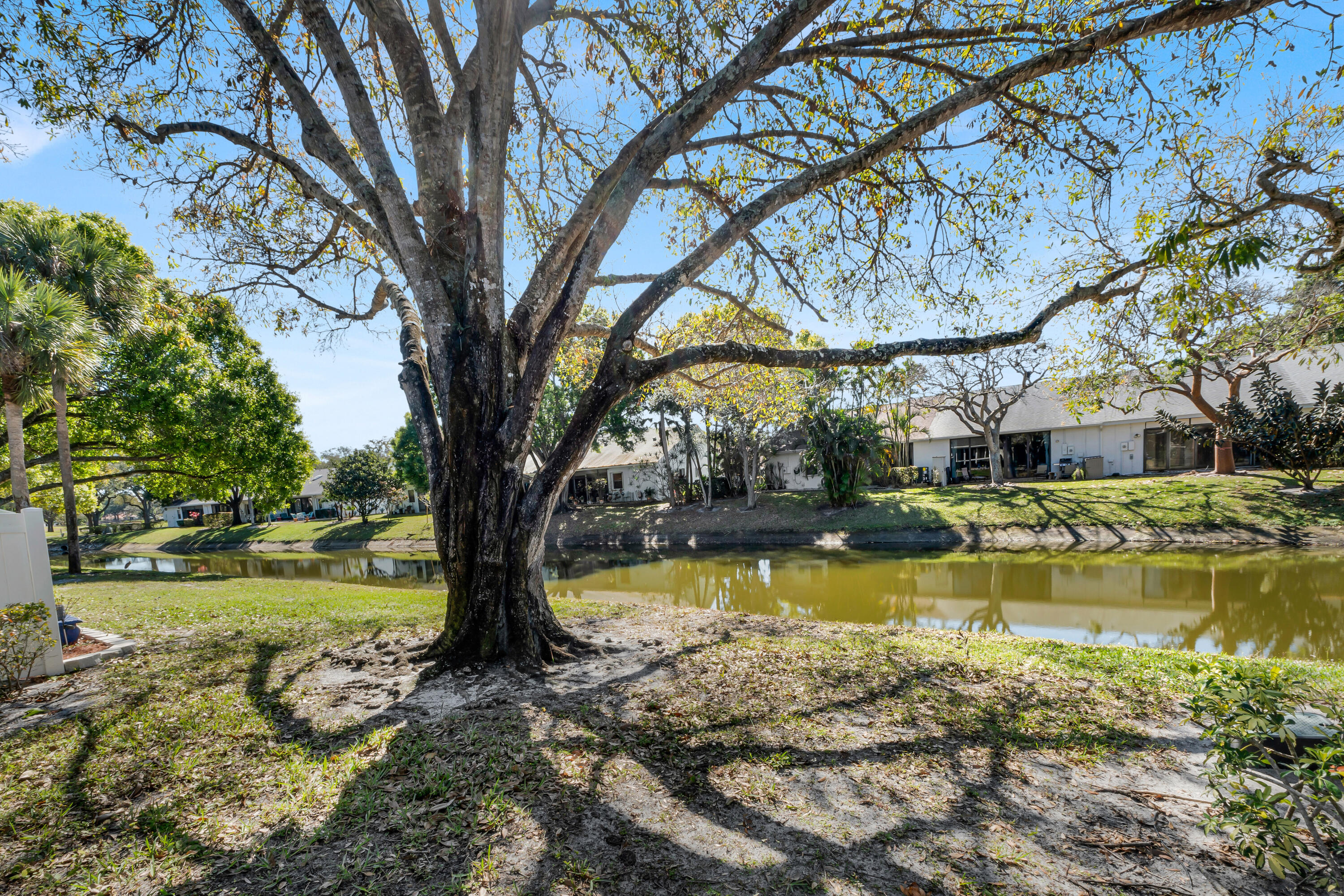 10980 Lake Front Place Boca Raton, FL 33498 - Photo 29 of 43 10980 Lake Front Pl 31