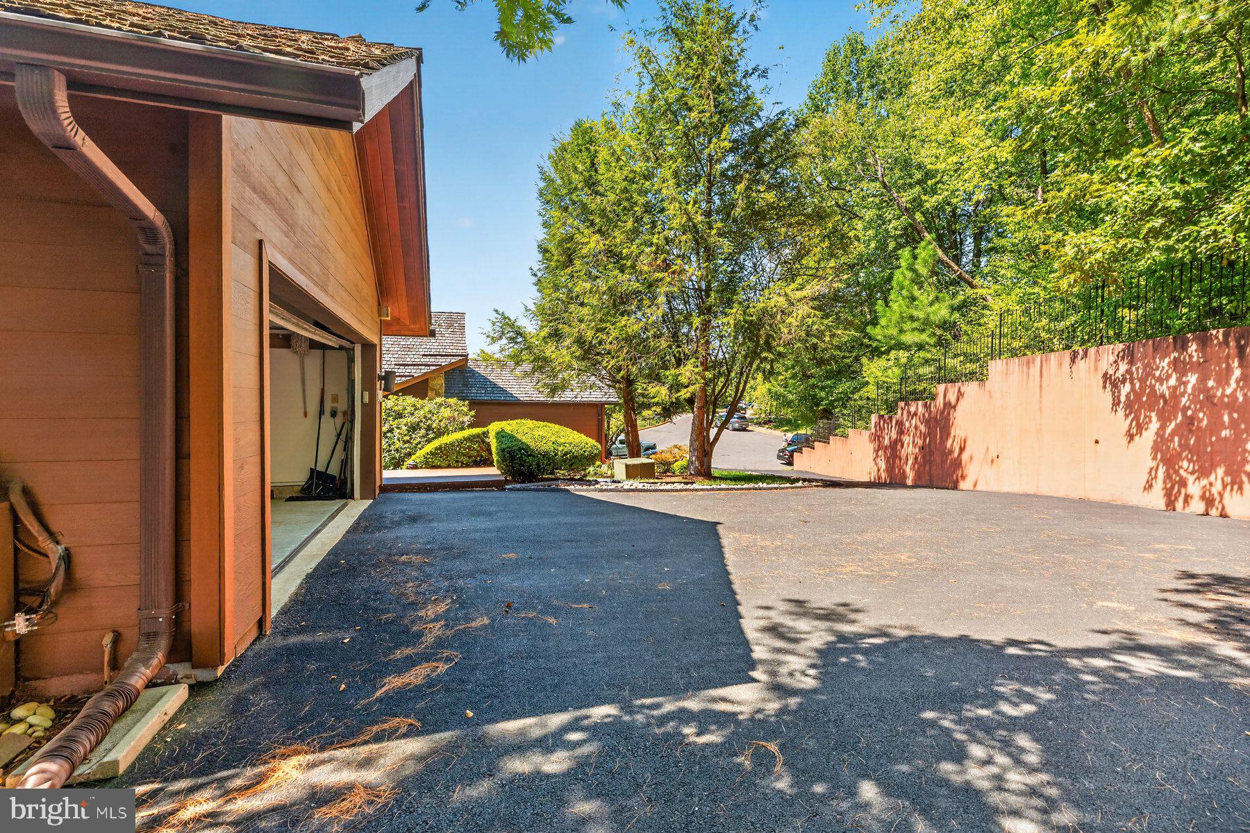 2749 Woodlake Road Bowie, MD 20721 - Photo 34 of 43 Gallery Image 34