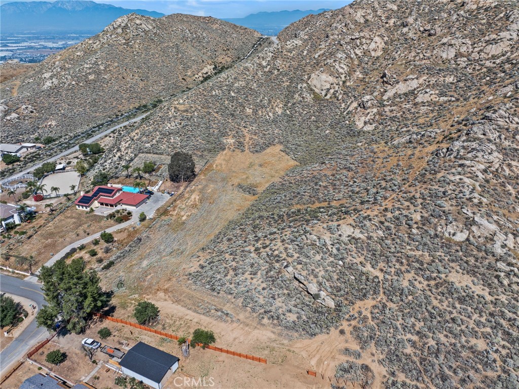 2001 Mt Vernon Avenue Riverside, CA 92507 - Photo 4 of 9