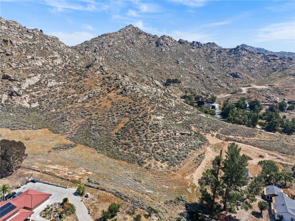 2001 Mt Vernon Avenue Riverside, CA 92507 - Photo 5 of 9