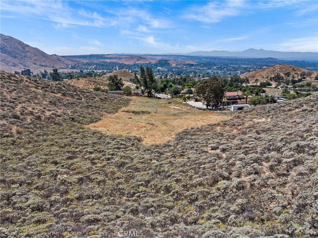 2001 Mt Vernon Avenue Riverside, CA 92507 - Photo 9 of 9