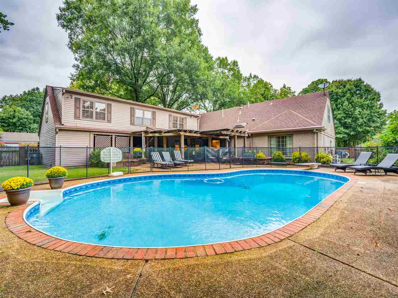 6817 Neshoba Road Memphis, TN 38120 - Photo 6 of 25 Gallery Image 6