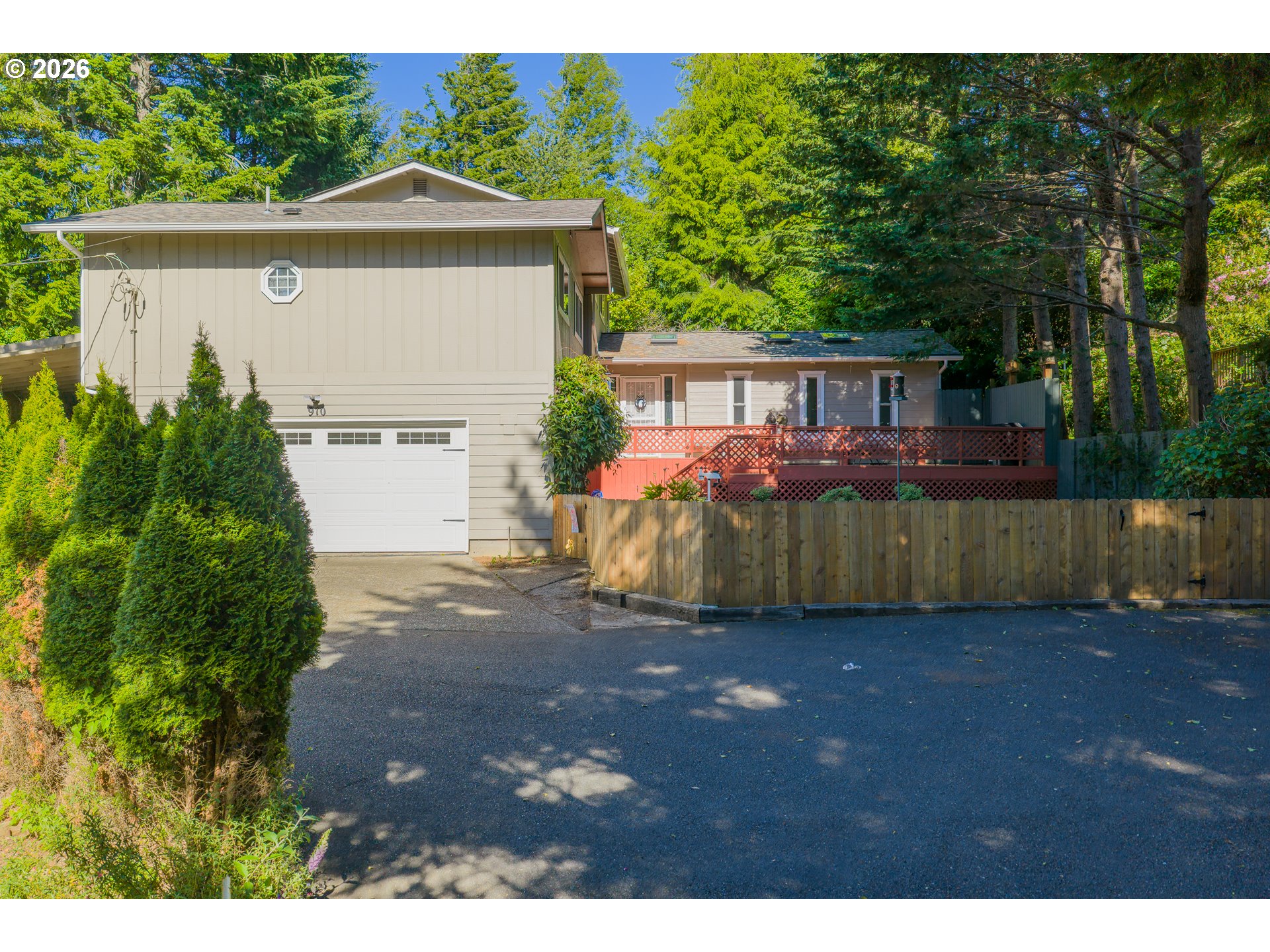 910 North 8th Street Coos Bay, OR 97420 - Photo 5 of 48