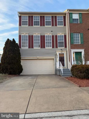 $3,200 | 13236 Rolling Plains Court, Herndon, VA 20171