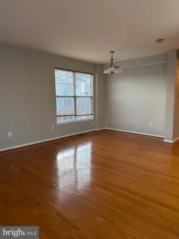 $3,200 | 13236 Rolling Plains Court, Herndon, VA 20171