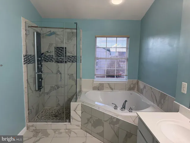 $3,200 | 13236 Rolling Plains Court, Herndon, VA 20171