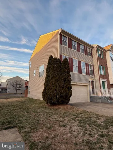 $3,200 | 13236 Rolling Plains Court, Herndon, VA 20171