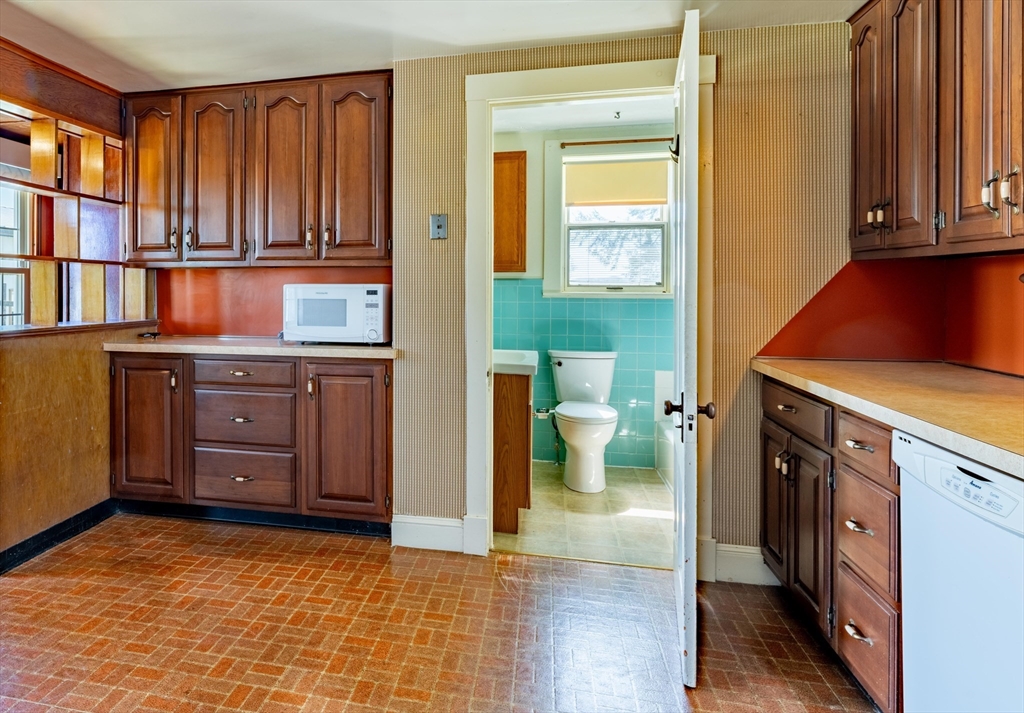 45 Comins Road Hadley, MA 01035 - Photo 7 of 25 Gallery Image 7