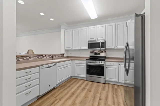 $439,900 | 1025 Riverland Woods Place, Unit 606, Charleston, SC 29412