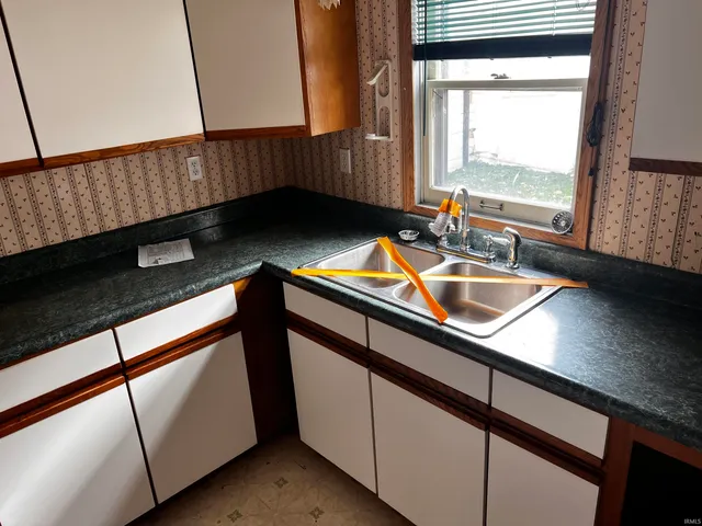 $74,900 | 719 South Morgan Street, Bluffton, IN 46714