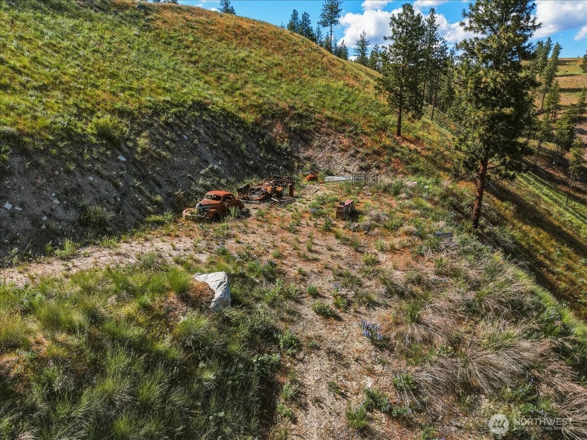6575 Union Valley Road Chelan, WA 98816 - Photo 16 of 32