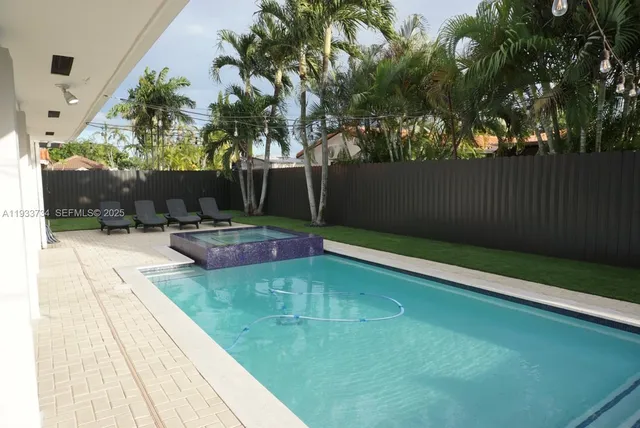 $5,500 | 10350 Southwest 16th Street, Miami, FL 33165