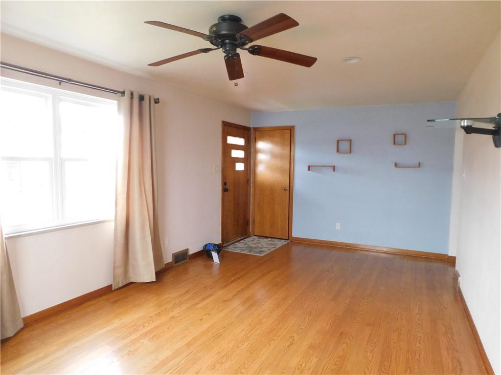 3225 Willett Road Pittsburgh, PA 15227 - Photo 3 of 18 Gallery Image 3
