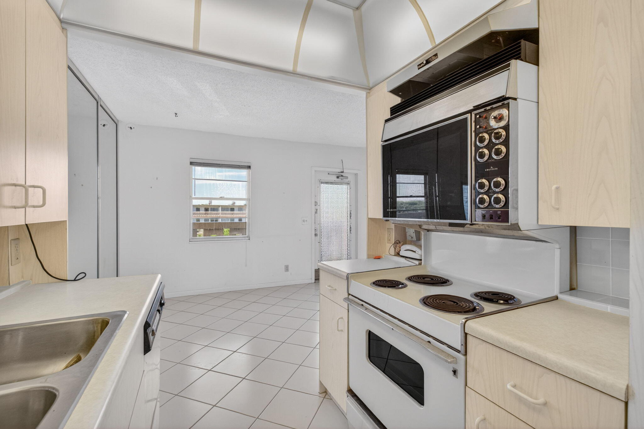 4059 Guildford East Boca Raton, FL 33434 - Photo 21 of 101 24-web-or-mls-DSC_7992
