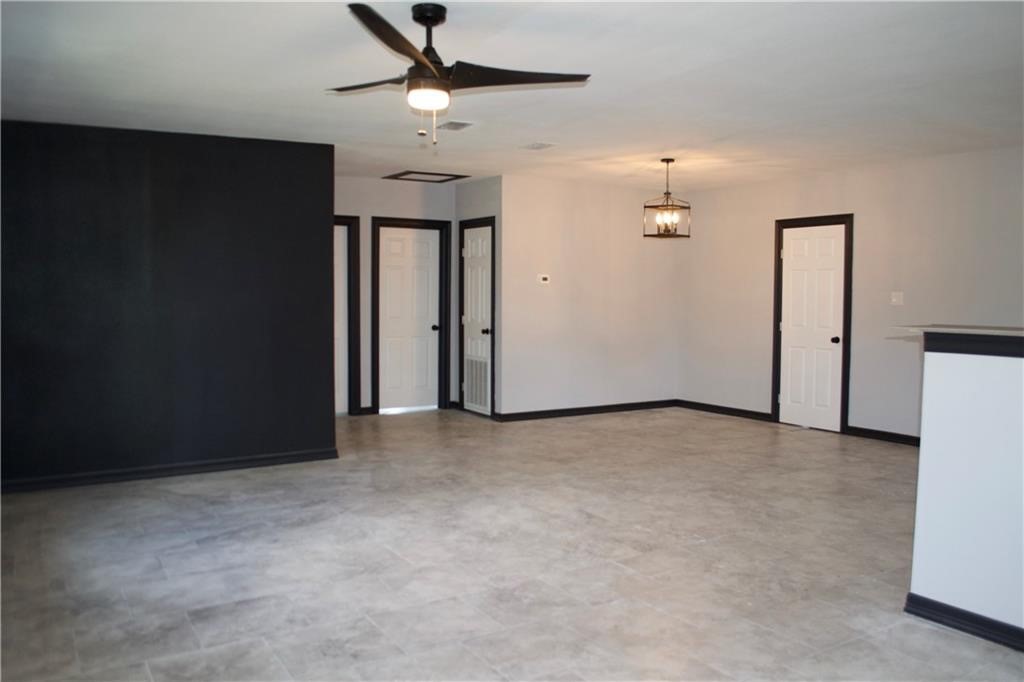 300 East Le Roy Street Three Rivers, TX 78071 - Photo 9 of 15 an empty room with closet and a ceiling fan
