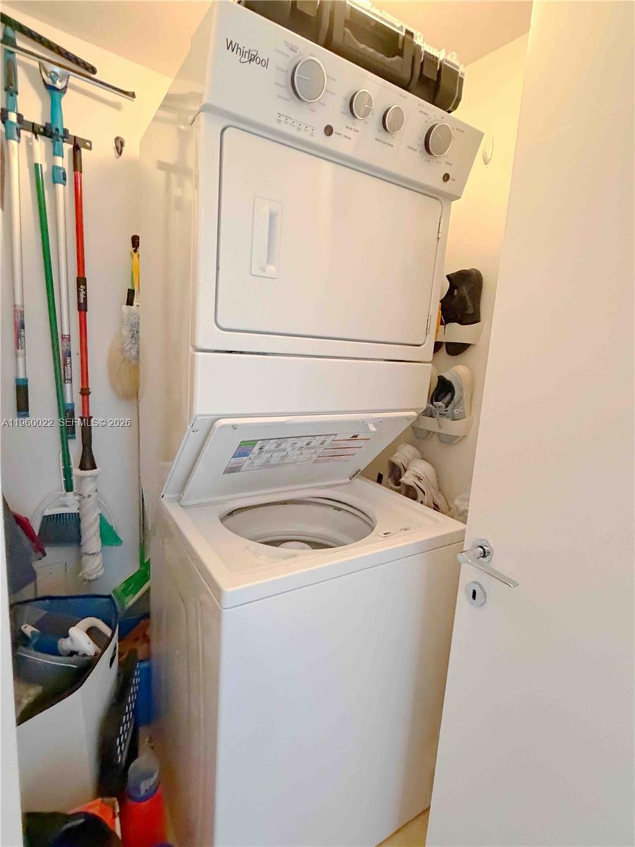 450 Alton Road, Unit 2610 Miami Beach, FL 33139 - Photo 18 of 37