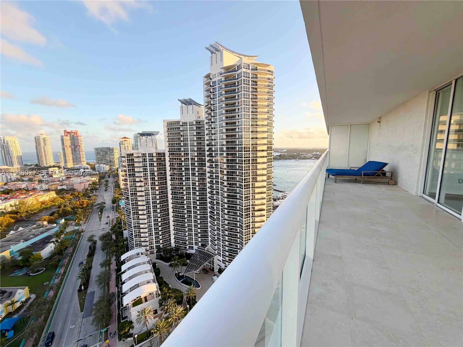 450 Alton Road, Unit 2610 Miami Beach, FL 33139 - Photo 4 of 37